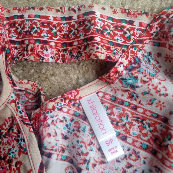 Boho Top Diamond Paisley Crop Tank Small Xhilaration Red NWOT Trend handkerchief - Picture 2 of 7